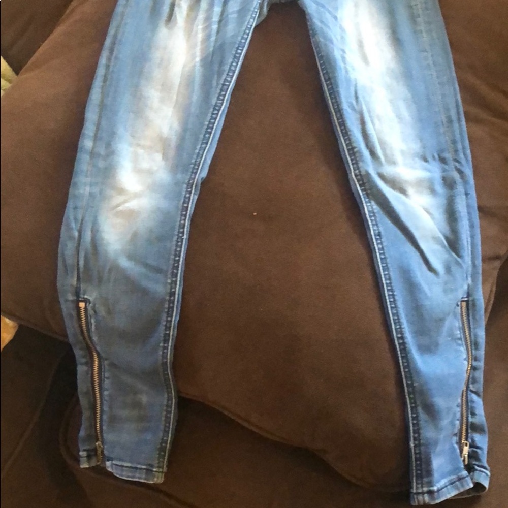 Jeans - Picture 2 of 4